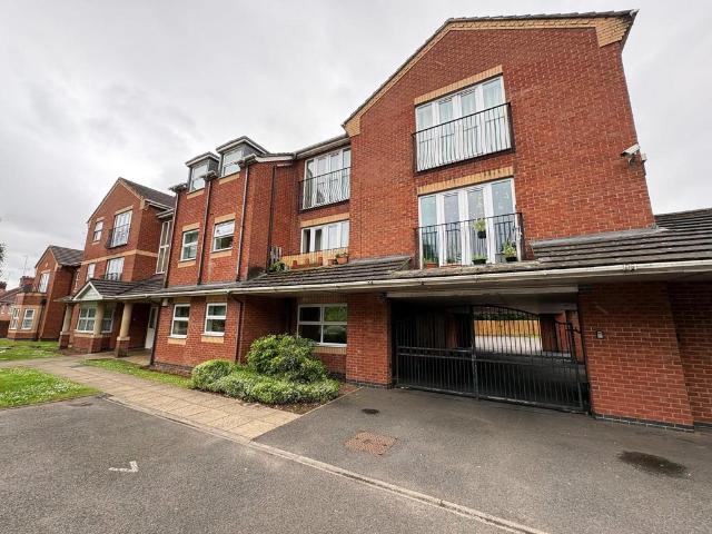 Flat for rent in New Parks, Old Wharf