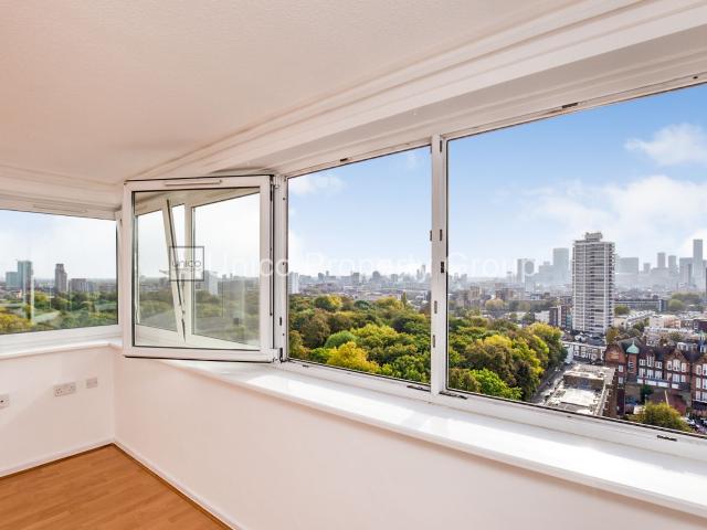 Apartment for rent in Mile End, Greater London