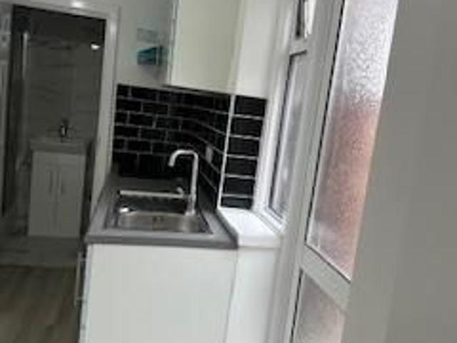 Apartment for rent in Hale End, Greater London