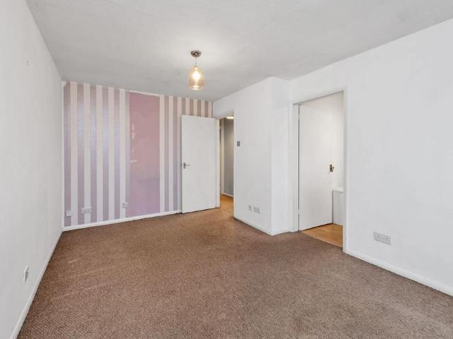 Apartment for rent in Kings Hill, Colliers End