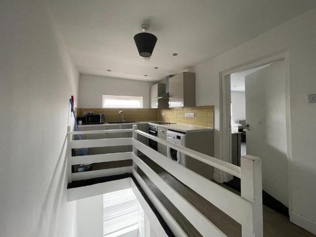 Flat for rent in Elmfield, Leicestershire