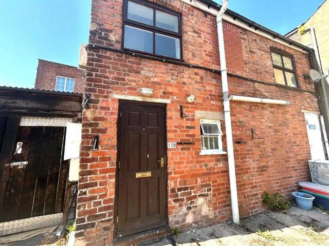 Flat for rent in Newtown, Wales