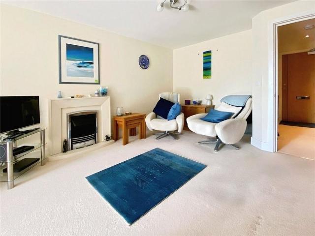 Apartment for rent in Emmbrook, Wokingham