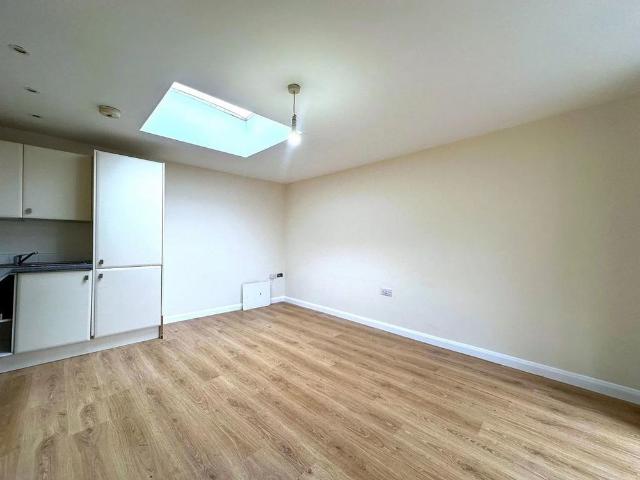 Apartment for rent in London Borough of Ealing, Greater London