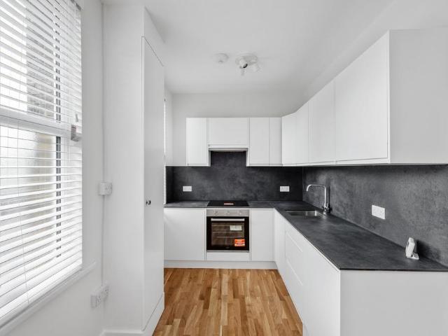 Flat for rent in Palmers Green, Greater London