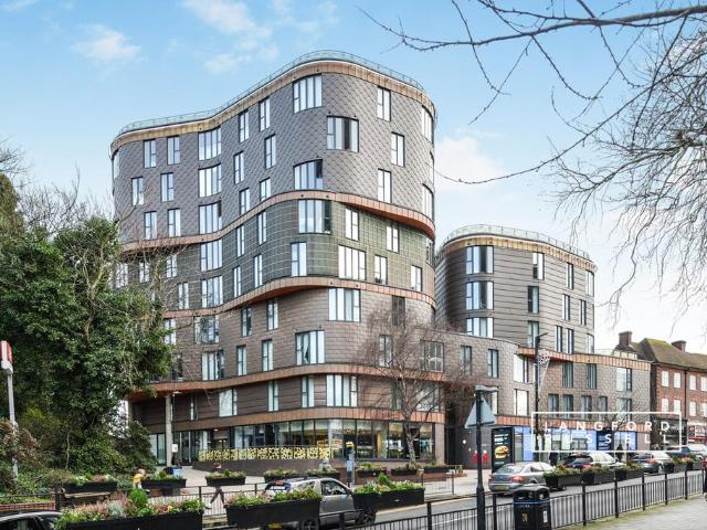 Flat for rent in Longlands, Halfway Street