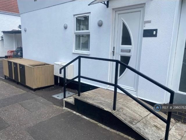 Flat for rent in Alton Barnes, Essex