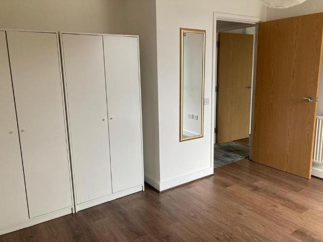 Apartment for rent in London Borough of Lewisham, Ladywell
