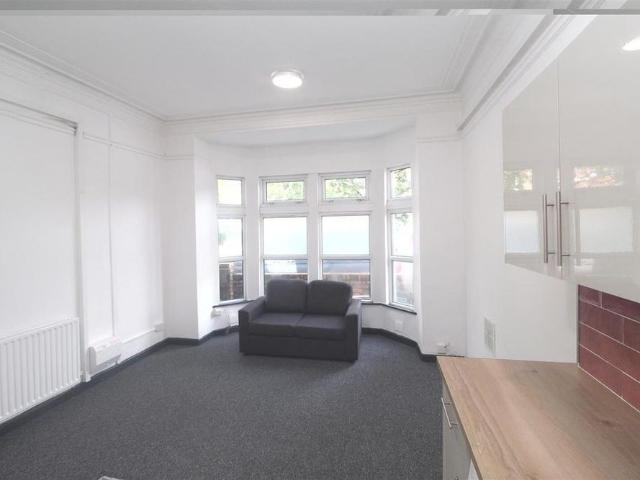 Apartment for rent in Pillgwenlly, Wales
