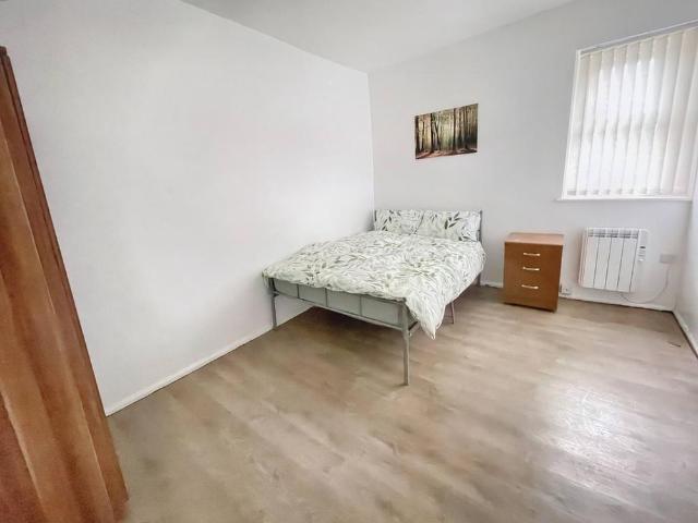 Apartment for rent in Belle Vue, South Yorkshire