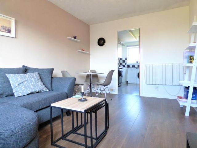 Apartment for rent in Meadowfield, Northfield