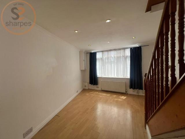 Apartment for rent in Homerton, Greater London