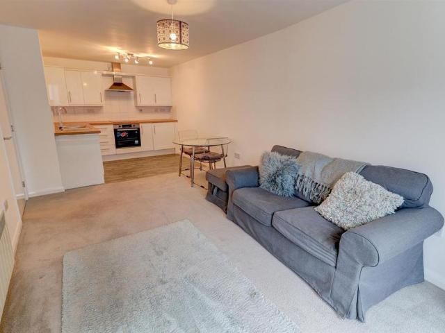 Apartment for rent in Abbey End, Warwick