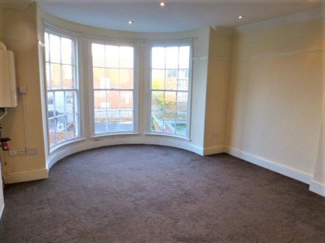 Apartment for rent in Dixons Green, West Midlands