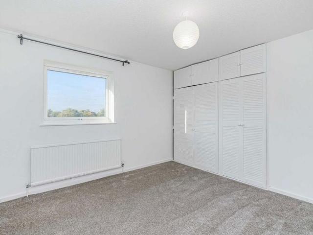 Apartment for rent in Hampton, Greater London
