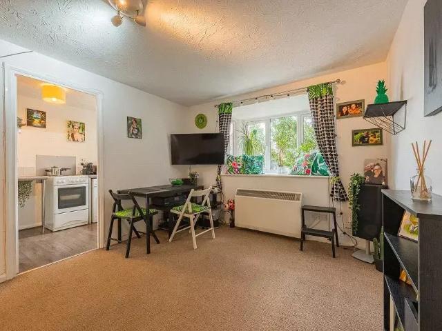 Flat for rent in Upper Edmonton, Greater London