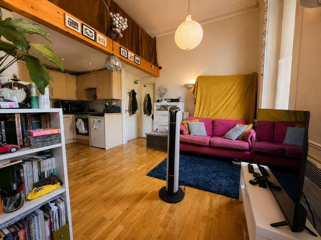 Flat for rent in Hotwells, Feckenham