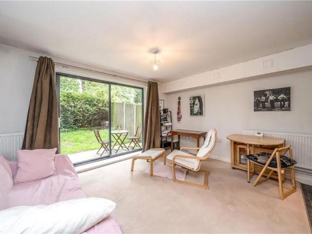 Apartment for rent in St Matthew's Estate, Greater London