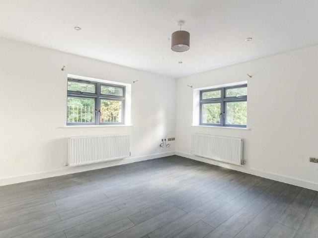 Flat for rent in St Mary Cray, Greater London