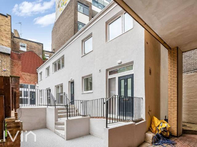 Flat for rent in London Borough of Croydon, Greater London