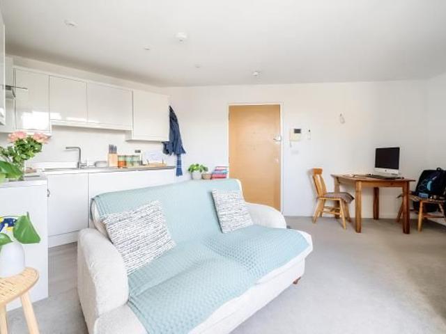 Apartment for rent in Rodbourne, Swindon
