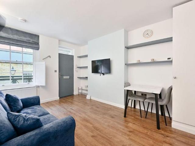 Apartment for rent in St Clement Danes, Greater London