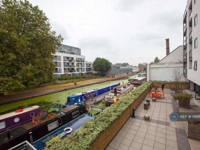 Flat for rent in Hoxton, Greater London