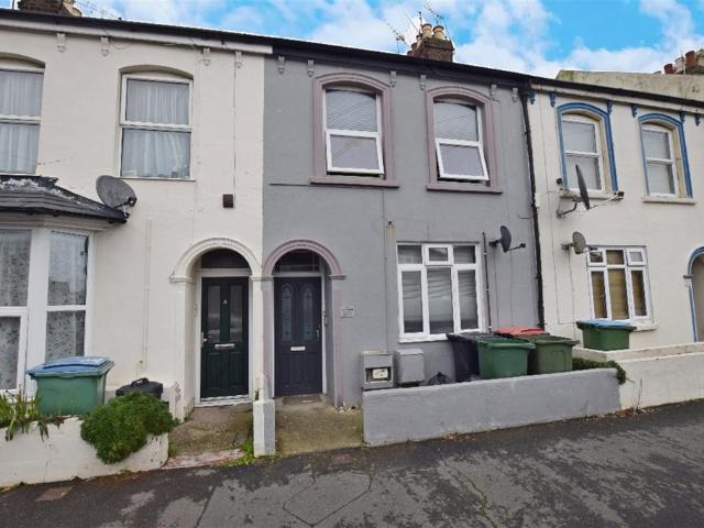 Flat for rent in Clapham, West Sussex