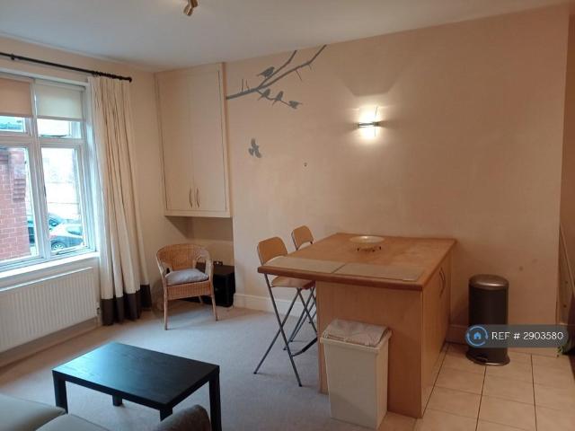 Flat for rent in Haddon, Isle Of Man