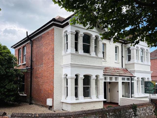 Flat for rent in Worthing, West Sussex