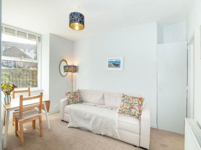 Apartment for rent in Canonmills, Scotland