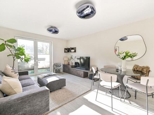 Apartment for rent in London Borough of Hounslow, Greater London