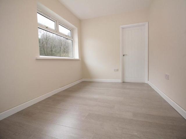 Apartment for rent in Llanharry, Brynsadler