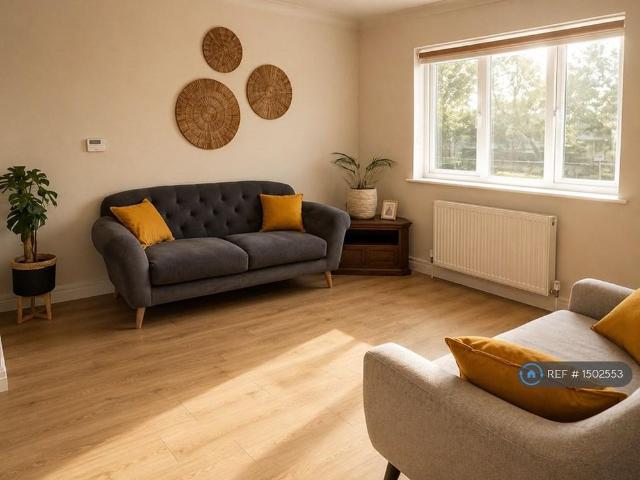 Apartment for rent in Claughton, Oxton