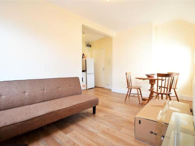 Apartment for rent in Riverdene, Priest Down