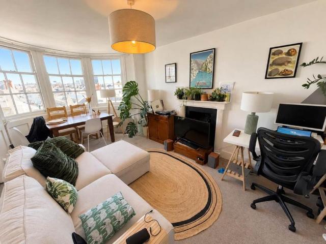 Apartment for rent in Round Hill, Brighton