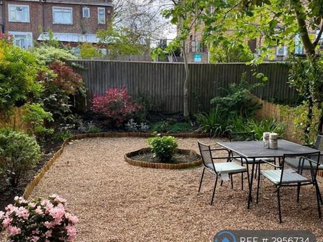 Flat for rent in London Borough of Lewisham, Greater London