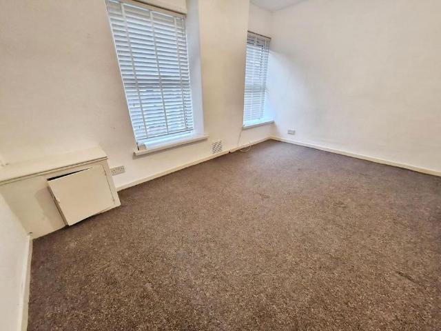 Apartment for rent in Pontygwaith, Wales