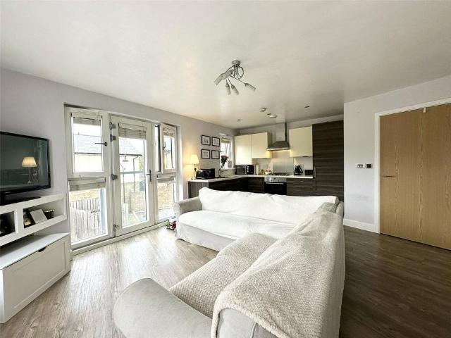 Apartment for rent in Greenhithe, Dartford