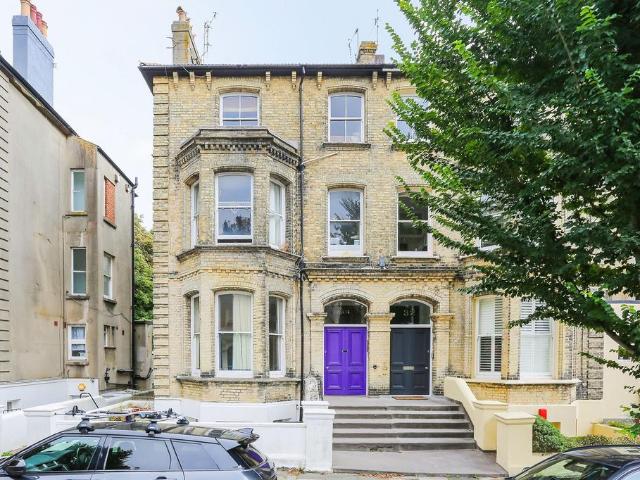 Flat for rent in Brunswick