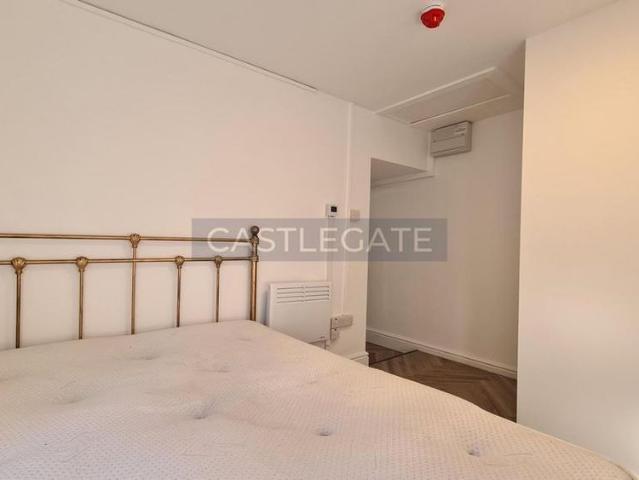 Apartment for rent in Huddersfield, West Yorkshire