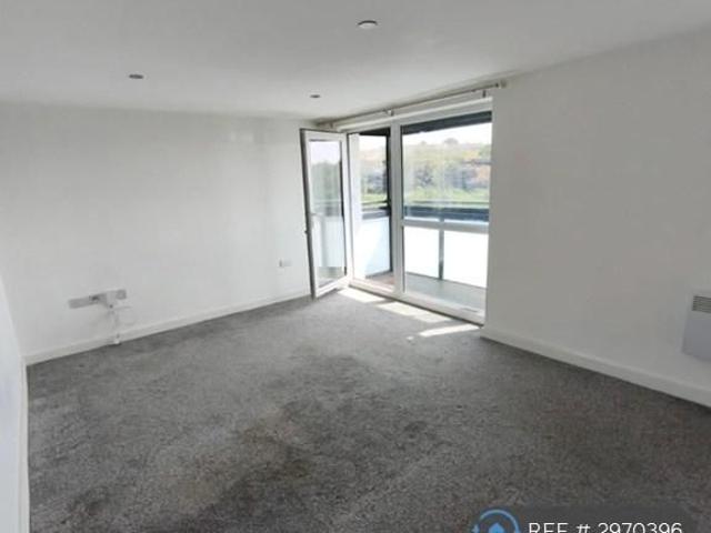 Apartment for rent in Fountainhead, West Yorkshire