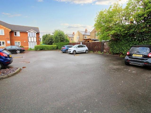 Apartment for rent in East Wickham, Greater London