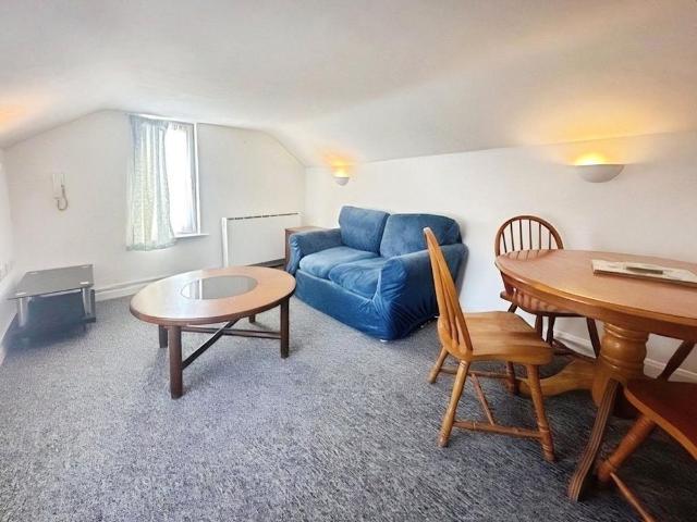 Apartment for rent in Binstead, Ryde
