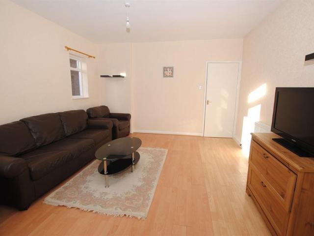 Apartment for rent in Loundsley Green, East Midlands