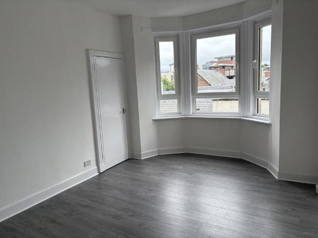 Apartment for rent in Castlehead, Glenburn