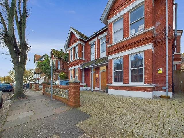 Flat for rent in Worthing, West Sussex