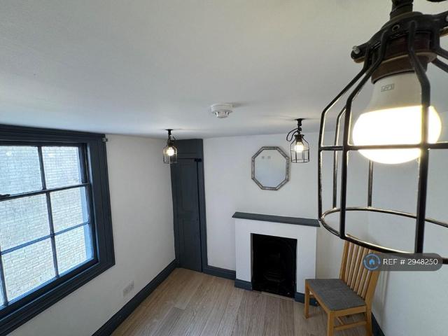 Flat for rent in The Polygon, City Of Southampton
