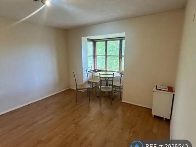 Apartment for rent in Brooklands, Monks Orchard