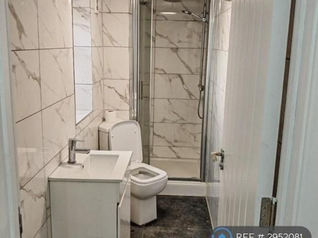 Flat for rent in Camp Hill